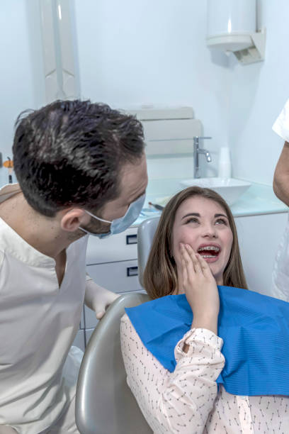 Best Weekend Emergency Dentist in Rossvle, IL